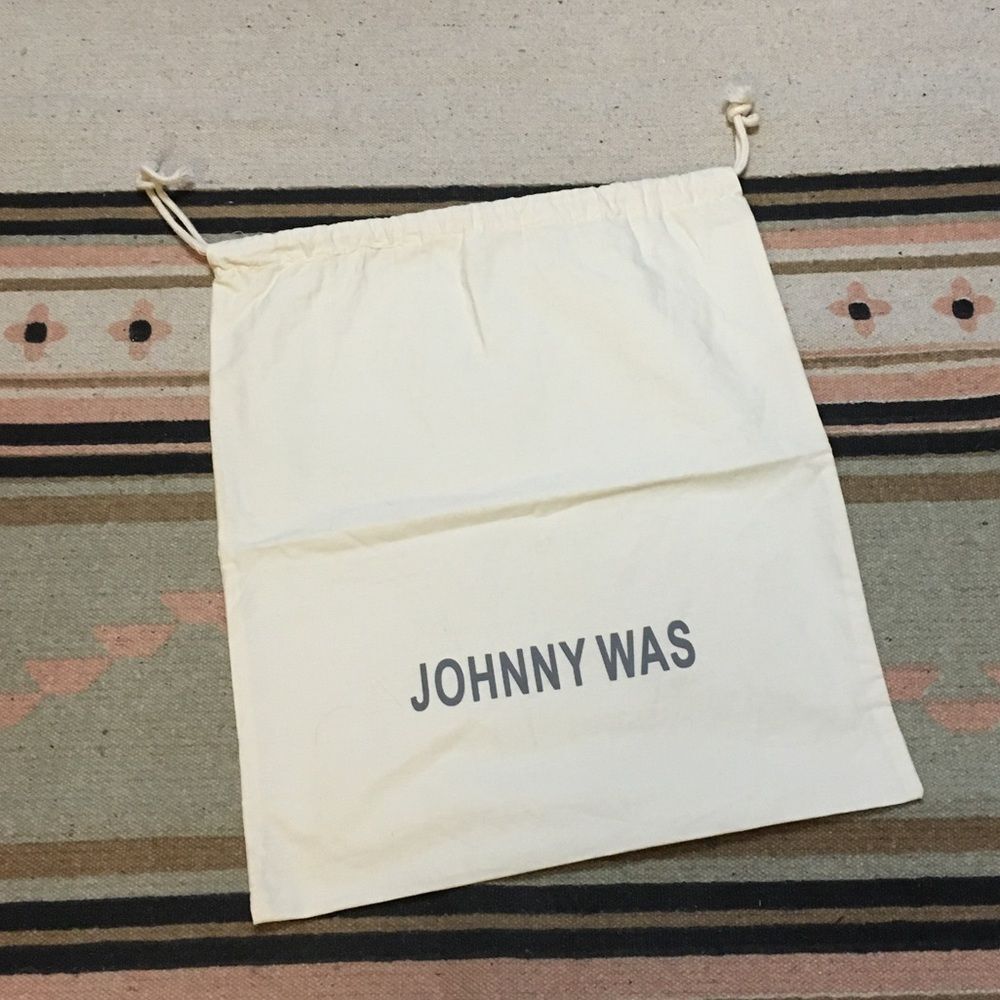 Johnny Was medium Off White drawstring dustbag logo on front
Garment bag